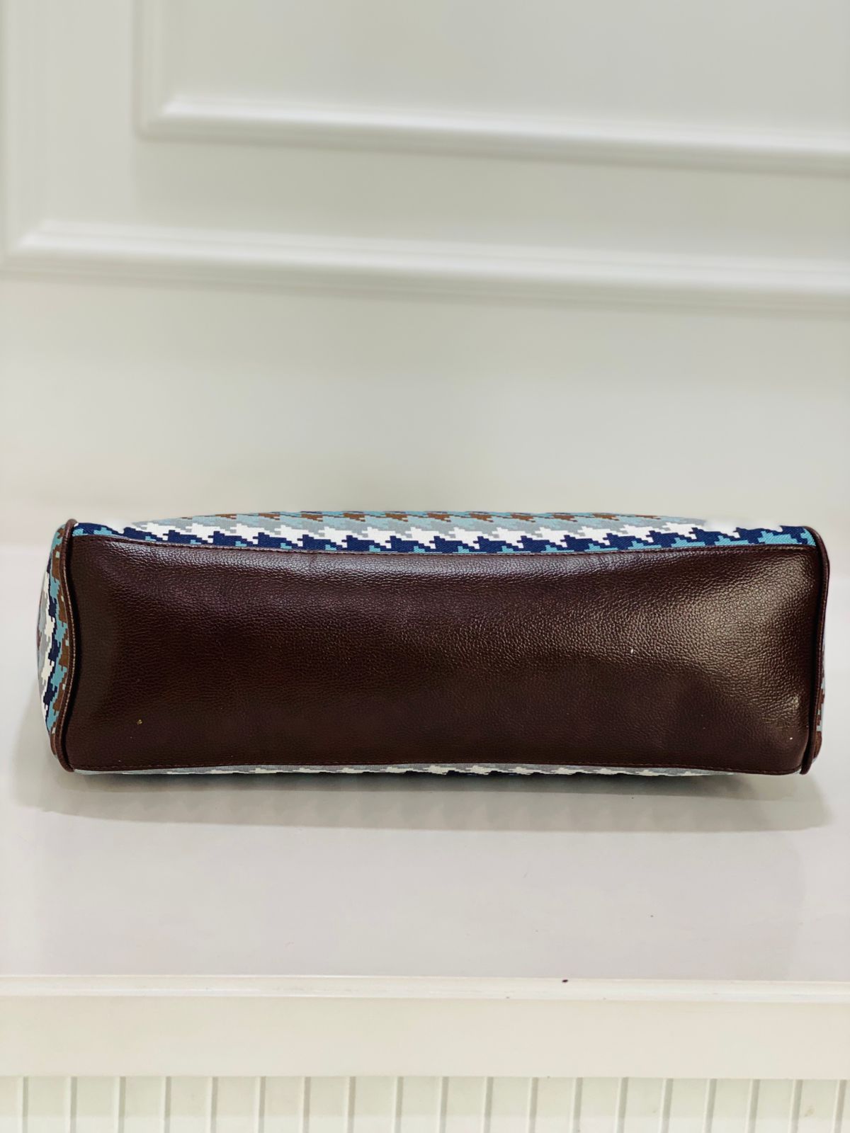 Tidal Wave Print Spacious Classic Office bag with laptop partition