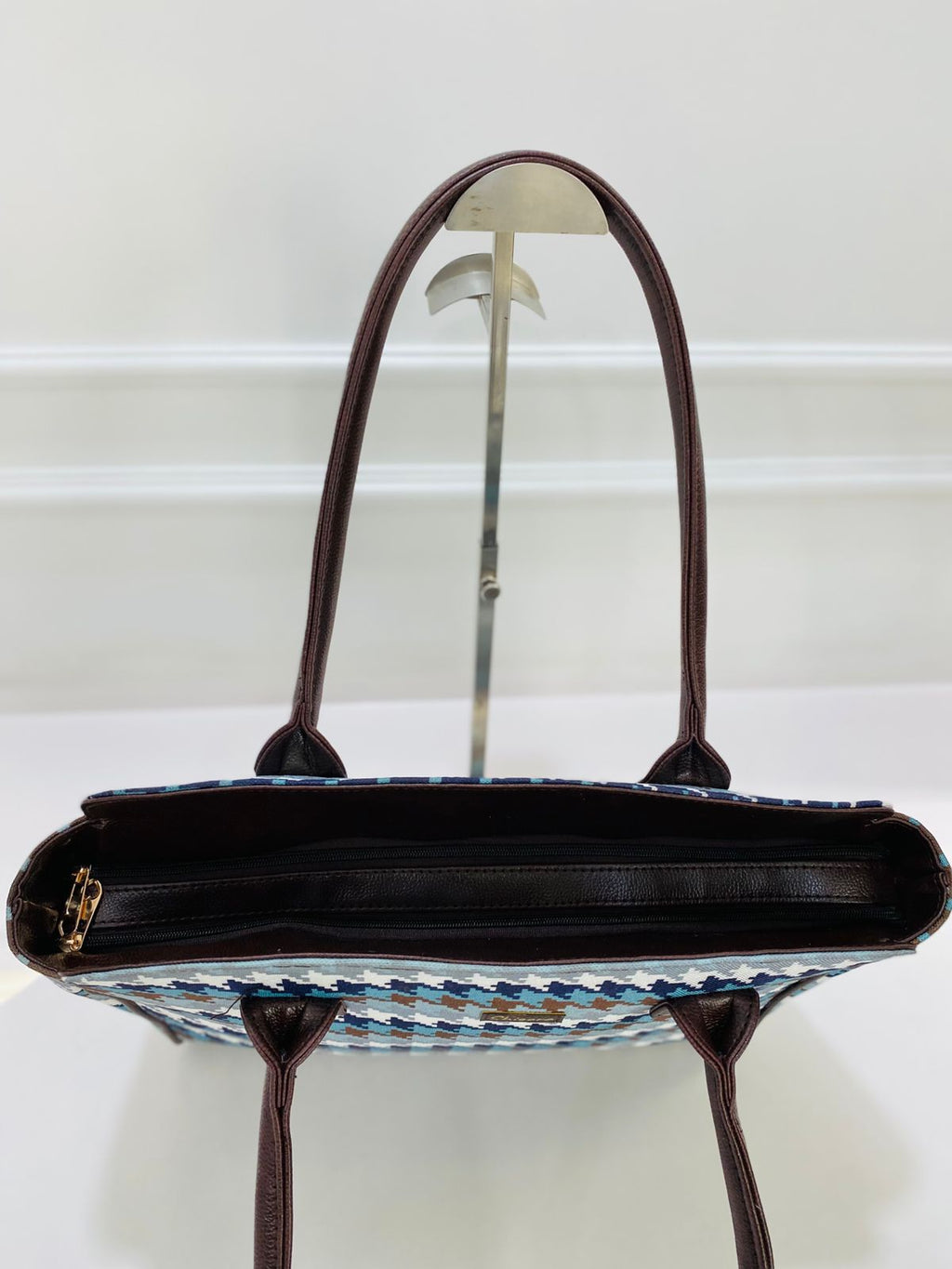 Tidal Wave Print Spacious Classic Office bag with laptop partition