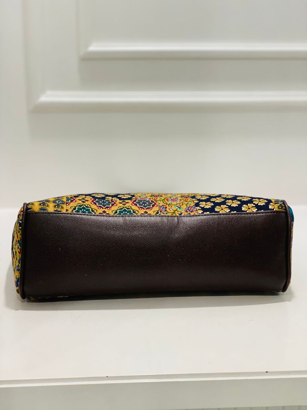 Tropical Bloom  Spacious Classic Office bag with laptop partition