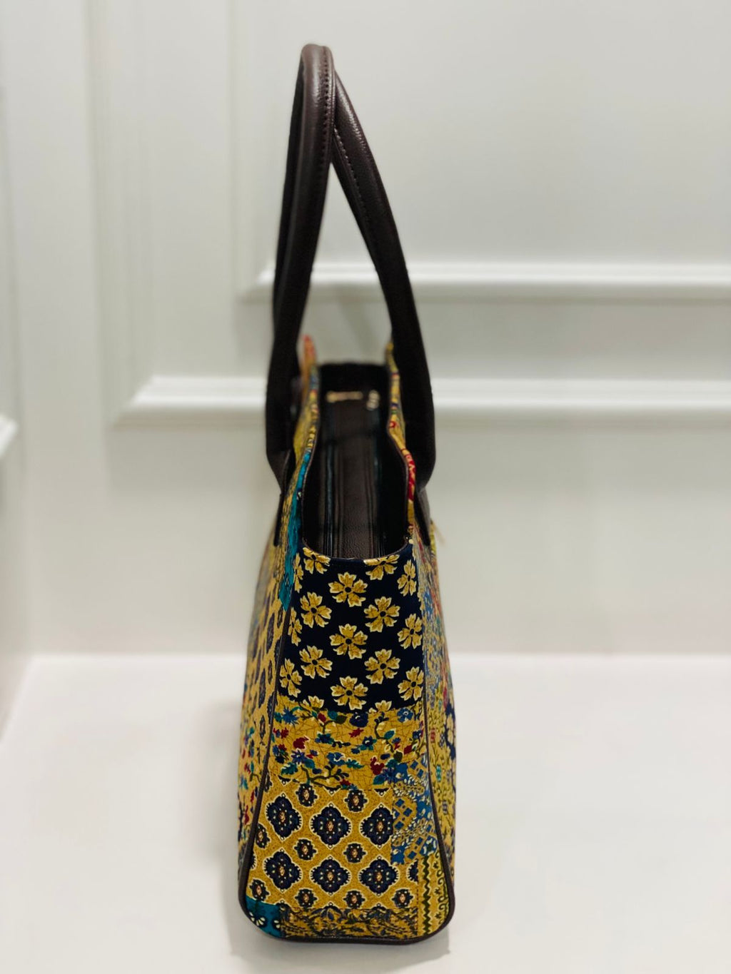 Tropical Bloom  Spacious Classic Office bag with laptop partition