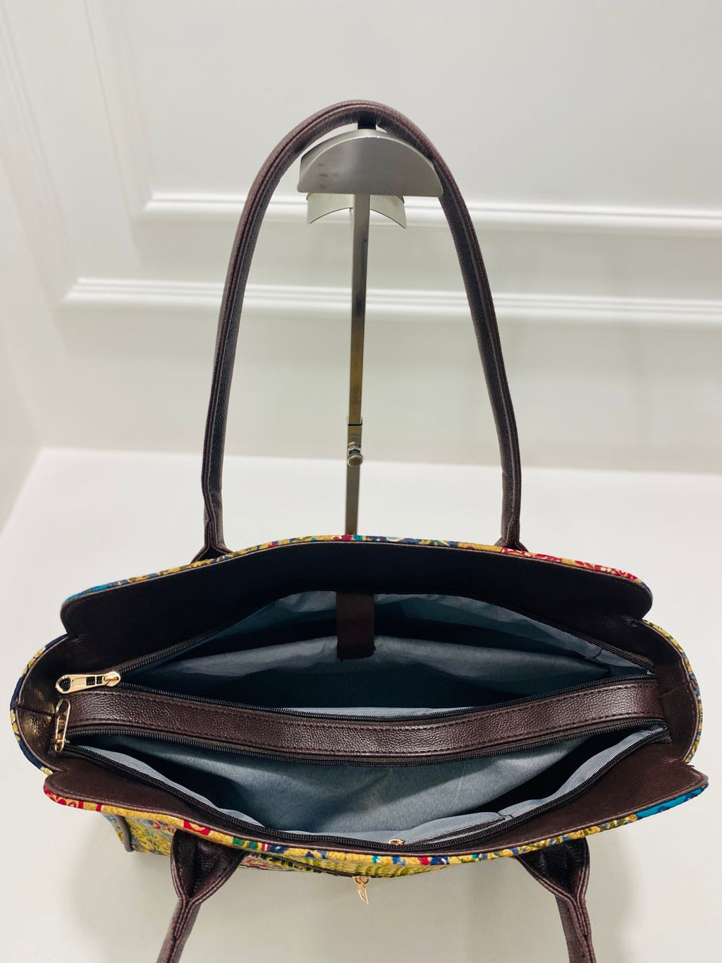 Tropical Bloom  Spacious Classic Office bag with laptop partition