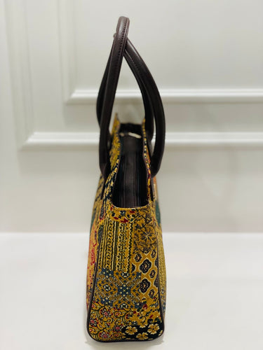 Meadow Green Spacious Classic Office bag with laptop partition - Alternative view