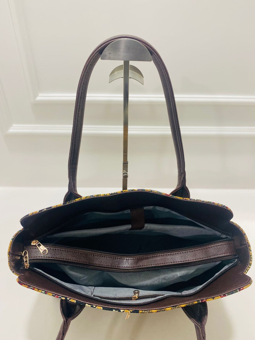 Meadow Green Spacious Classic Office bag with laptop partition