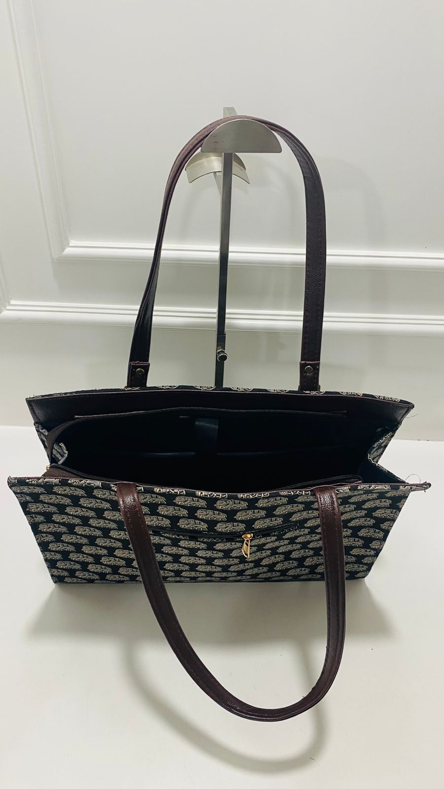 Tusky Black Laptop Statement bag with Pouch